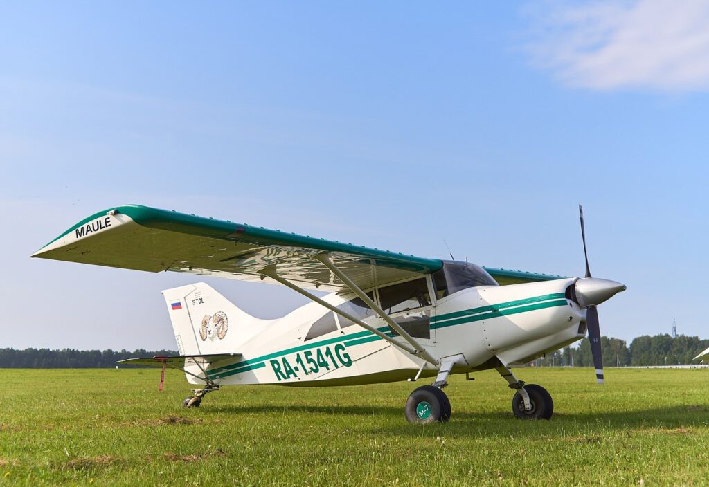plane, aviation, flight, the airport, sky, nature, wing, tourism, technology, weather, holiday, airshow, summer, day, aerodrome, city